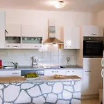 Fully Renovated One Bedroom With A Terrace - C Sevid