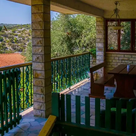 Fully Renovated One Bedroom With A Terrace - C Apartmán Sevid